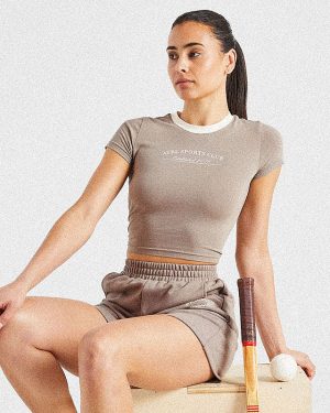Courtside Baby Tee - Mocha: The Ultimate Blend of Sporty Chic and Everyday Comfort