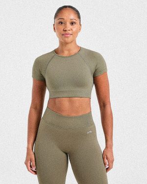 Adapt Seamless Crop Top - Muted Olive: The Ultimate Workout Companion