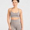 Empower Seamless Sports Bra - Taupe: The Ultimate Comfort for High-Performance Training