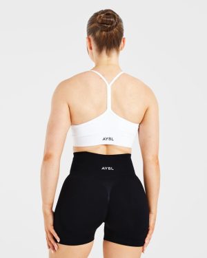 Empower Seamless Sports Bra - White: Ultimate Comfort & Performance