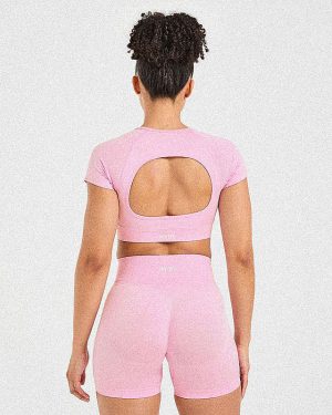 Adapt Seamless Crop Top - Spring Pink: The Ultimate Spring Workout Essential
