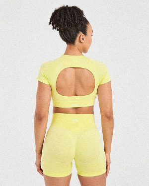 Adapt Seamless Crop Top - Spring Yellow: The Ultimate Spring Workout Essential