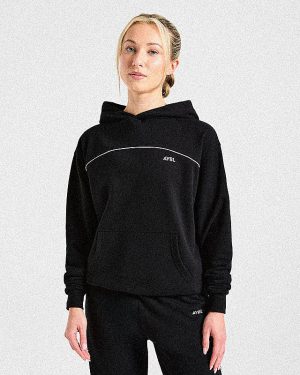 Form Hoodie - Black: The Ultimate Athleisure Essential