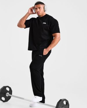 Global Oversized T-Shirt: The Ultimate Black & Red Streetwear Essential