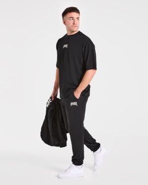 Heavy Lifting Gothic Oversized T-Shirt: The Ultimate Gym & Streetwear Essential
