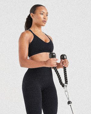 Power Seamless Leggings - Black: The Ultimate Performance Wear