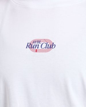 Run Club Oversized T-Shirt - White: The Ultimate Comfort & Style Statement