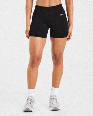 Adapt Seamless Shorts 4.5" Black: Ultimate Glute Definition