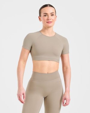 Staple Crop Top - Muted Taupe: The Ultimate Sculpting Activewear Essential