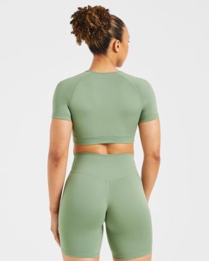 Staple Crop Top - Olive Green: The Ultimate Performance Essential