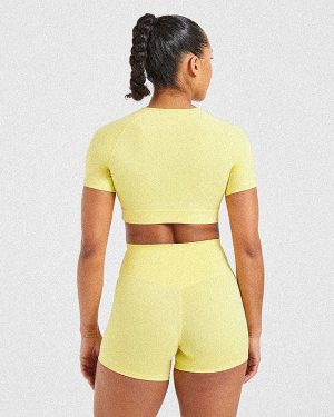 Staple Crop Top - Pastel Lemon: The Ultimate Sculpting Activewear Essential