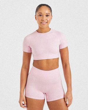 Staple Crop Top - Pastel Pink: The Ultimate Activewear Essential