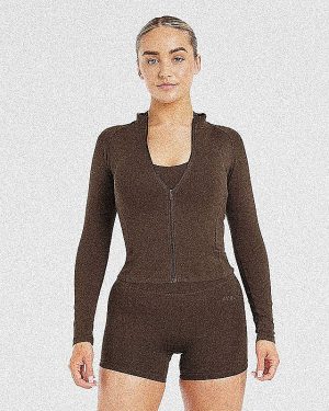Staple Longline Zip Jacket - Brown: The Ultimate Sculpting Activewear Essential