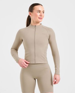 Staple Zip Jacket - Muted Taupe: The Ultimate Sculpting Activewear