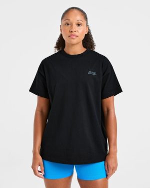 Strength Starts Here Oversized T-Shirt: The Ultimate Blend of Comfort and Style