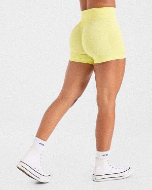 Adapt Seamless Shorts | 4.5" - Spring Yellow