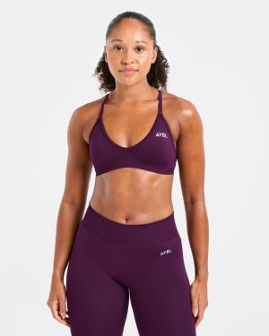 Adapt Seamless Strappy Sports Bra - Midnight Plum: The Ultimate Low-Impact Companion