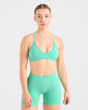Adapt Seamless Strappy Sports Bra - Spring Mint: The Ultimate Low-Impact Companion